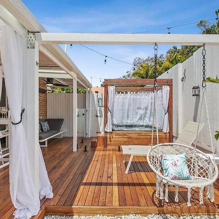 Private Outdoor Spa, Fire Pit - The Retreat Coolum Beach Hotel Exterior photo