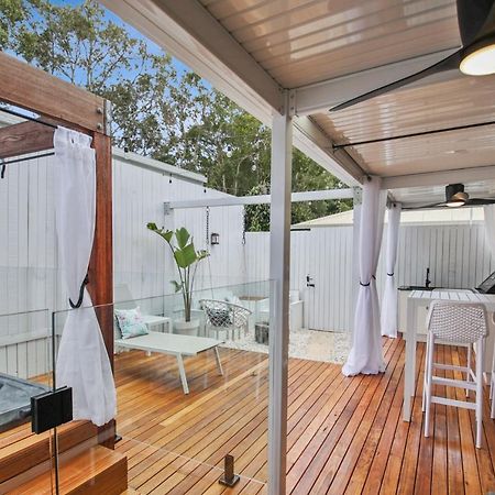 Private Outdoor Spa, Fire Pit - The Retreat Coolum Beach Hotel Exterior photo