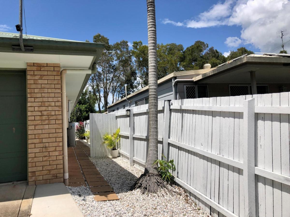 Private Outdoor Spa, Fire Pit - The Retreat Coolum Beach Hotel Exterior photo