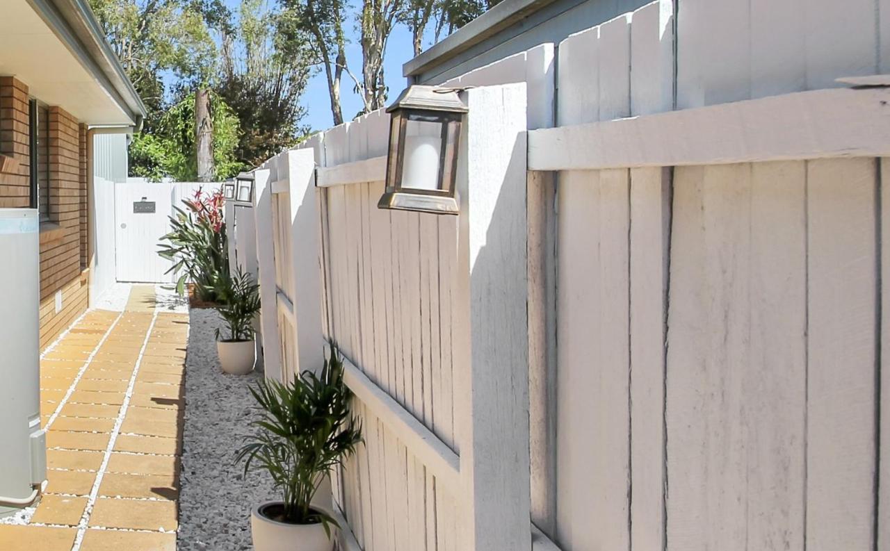 Private Outdoor Spa, Fire Pit - The Retreat Coolum Beach Hotel Exterior photo